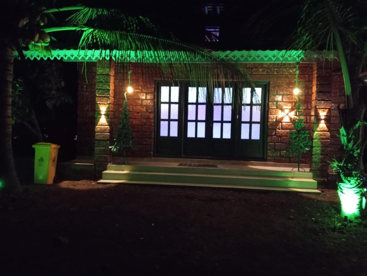 Saka Kadams Home Stay Guhāgar Екстериор снимка