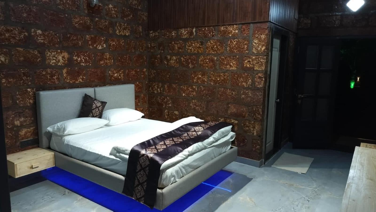 Saka Kadams Home Stay Guhāgar Екстериор снимка