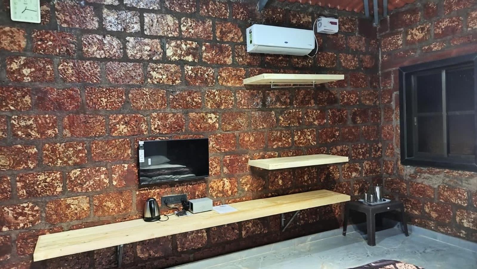 Saka Kadams Home Stay Guhāgar Екстериор снимка