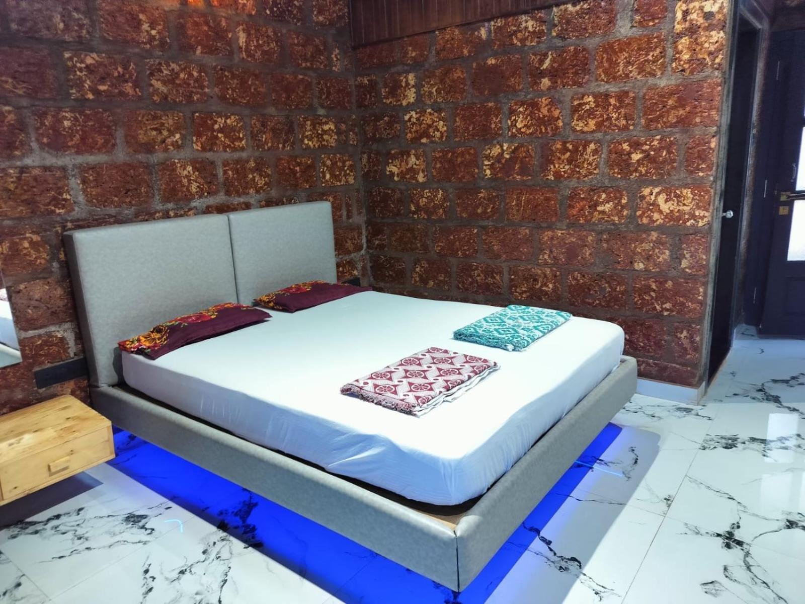 Saka Kadams Home Stay Guhāgar Екстериор снимка